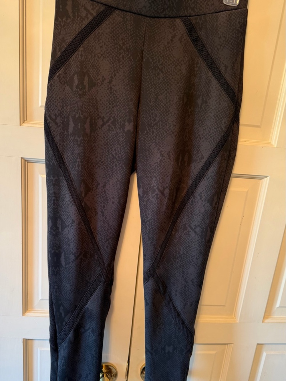 Rock & Republic Snake Print Leggings Women’s Medium High Waist Mesh Athleisure